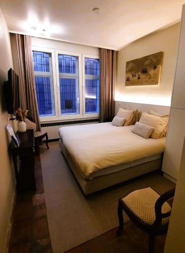 2 twin beds