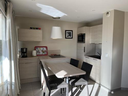 Cap HERMES, T2-3, 40m2, 4-5p, ,grande terrasse vu, Fréjus (foto 10)