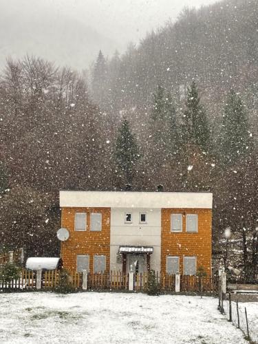 Villa Gryka in ลุมบาร์ด
