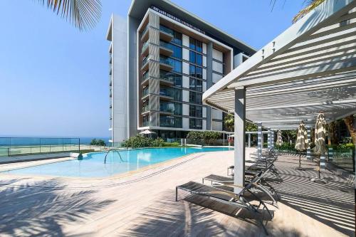 Bluewaters Sea View 2br Pool & Gym & Beachfront in Bluewaters Island