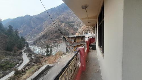 ทัศนียภาพภายนอกโรงแรม, Basecamp Hostel By Nirvana House in มานิการัน