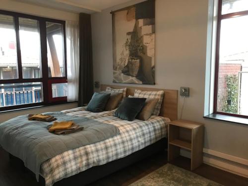 Penthouse with Private Rooftop Jacuzzi, Sauna and panorama lake view Penthouse with Private Rooftop Jacuzzi, Sauna and panorama lake view