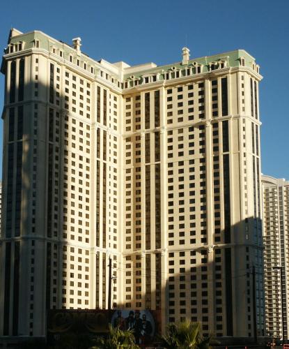 Suites at Marriott's Grand Chateau Las Vegas-No Resort Fee - image 3
