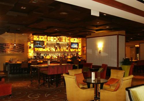 Suites at Marriott's Grand Chateau Las Vegas Strip-No Resort Fee - 바/라운지