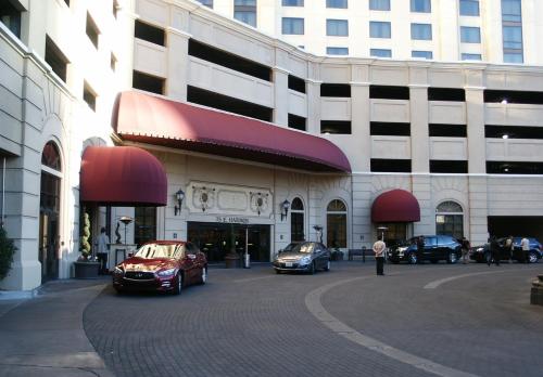 Suites at Marriott's Grand Chateau Las Vegas Strip-No Resort Fee detail