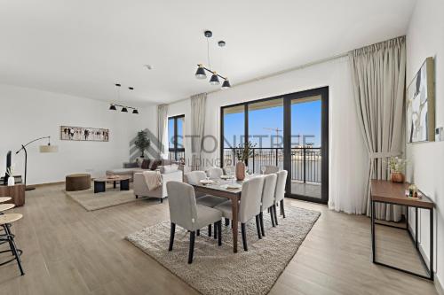 Spacious 3BR at La Sirene 3 With Waterfront View, Dubaj