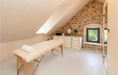 Stunning Home In Gornji Humac Brac