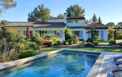 Nice Home In L'isle-Sur-La-Sorgue - Location saisonnière - L'Isle-sur-la-Sorgue