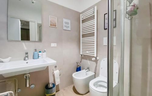 Stunning Apartment In Roma With Wifi, Roma (foto 10)