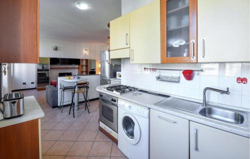 Two-Bedroom Apartment image 6