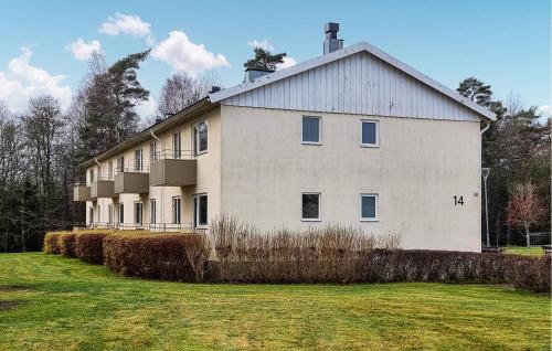 . 2 Bedroom Stunning Apartment In Grimsås
