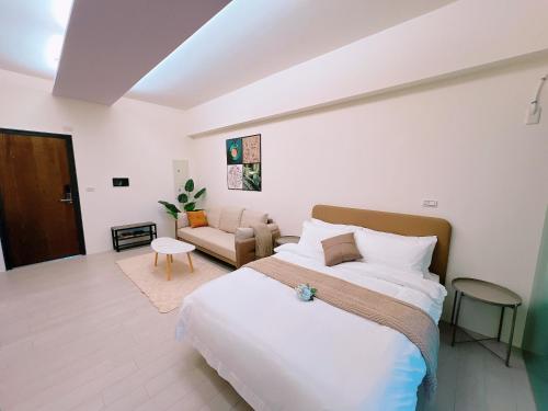 漫遊文旅溫泉宅ㄧ山海景觀陽台房ㄧ晚進晚退ㄧ晚上7點入住-21小時睡飽飽方案 漫遊文旅溫泉宅ㄧ山海景觀陽台房ㄧ晚進晚退ㄧ晚上7點入住-21小時睡飽飽方案