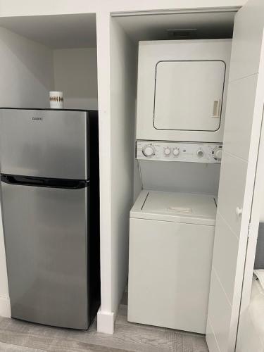 Newly renovated studio close to the beach in Hollywood, USA