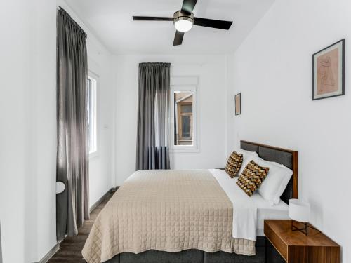 Central Hideaway Near Ermou Street Perfect For Groups And Families - main image