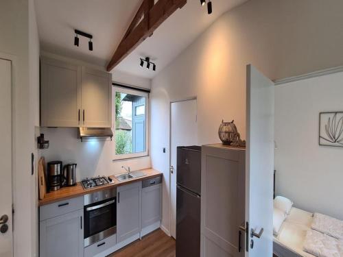 Κουζίνα, Pretty bungalow in Sint Maartenszee in Σχάρτζεβ