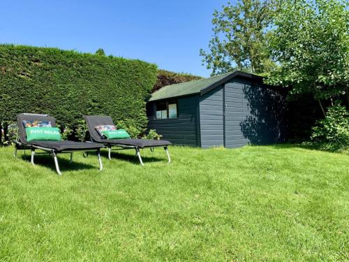 A szálláshely kívülről, Bungalow near beach with garden in Sint Maartensvlotbrug