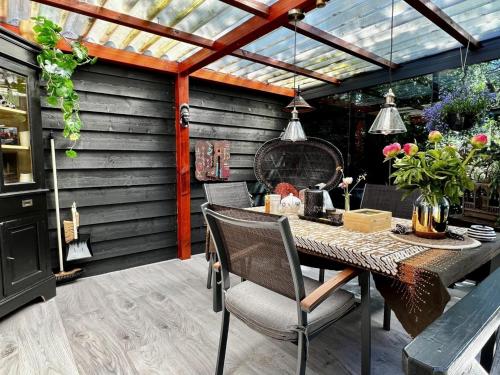 Widok z zewnątrz, Cozy retreat, by the beach in Schagen