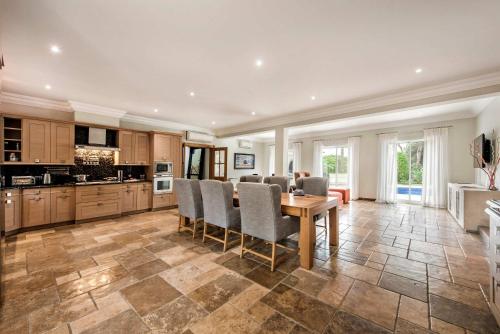 Villa Millennium luxury villa relaxing location in Almancil