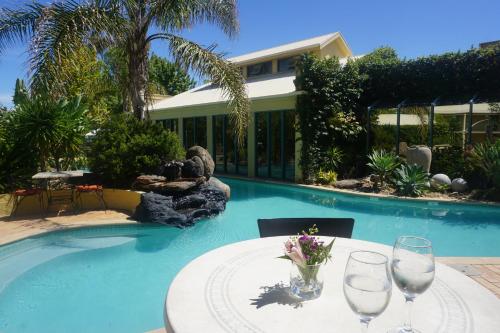 Swimming pool, Madison Spa Motel - Adults Only in Moama