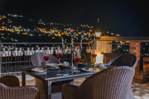 Almost Heaven Suites - Mussoorie