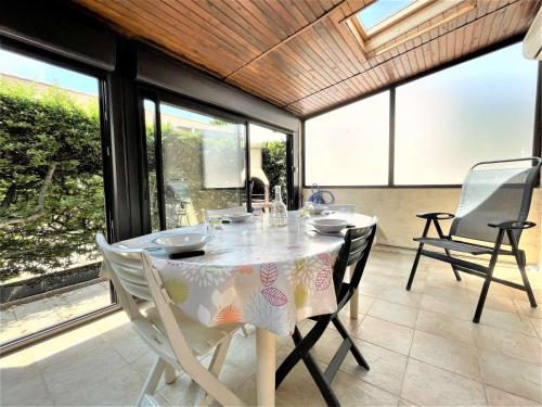 Petit pavillon climatisé avec parking privé Grazel GN490-055 - Location, gîte - Gruissan