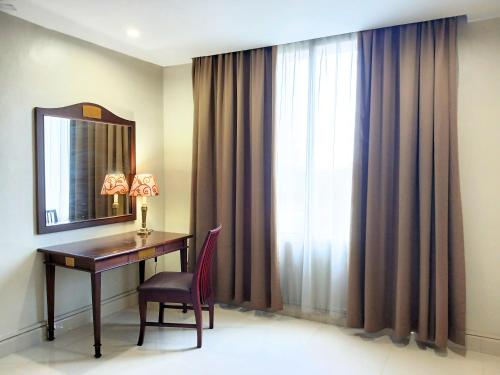 room detail thumbnail 1