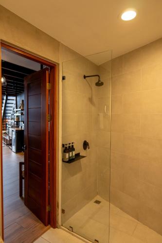 632157111 Koora Monteverde a Cloud Forest Hotel by Sandglass