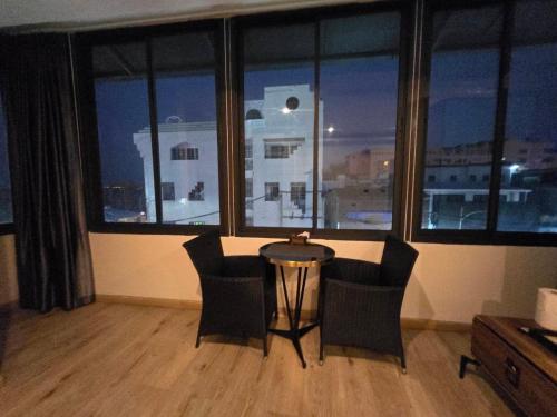 パタヤ Pumpui Place 3つ星 ホテル プール