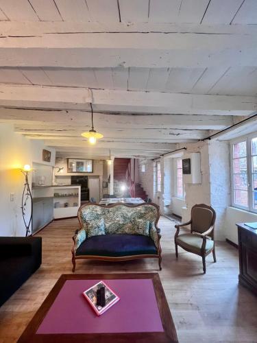 Grande Maison pour 8 personnes - Bourg de Meyssac in 美薩