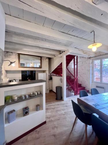 Grande Maison pour 8 personnes - Bourg de Meyssac in 美薩