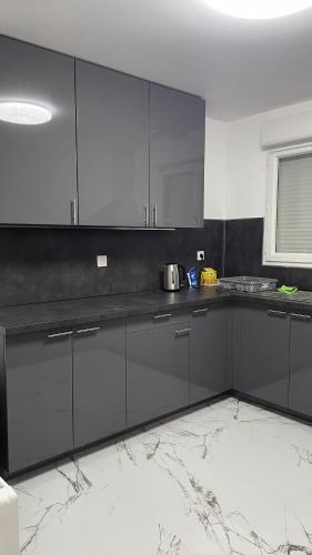 Kitchen, maison individuelles pour 16 personnes in Lieusaint