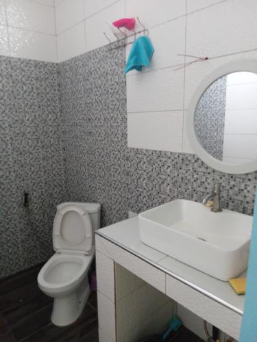Villa 2 chambres salon piscine saly in Mbour