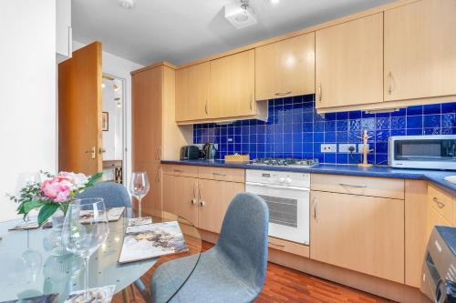 Modern 2 bedroom apartment in City Centre, Edinburgh (fotografie 9)