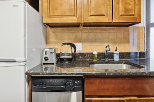 Prime Manhattan Location Family Friendly 2BR, Nueva York (foto 9)