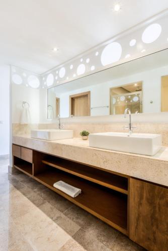 Luxury 2-Bedroom Apartment with Beach Club Access, Cancún (Foto 9)