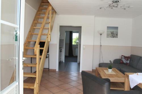 2 bedrooms, 5 beds