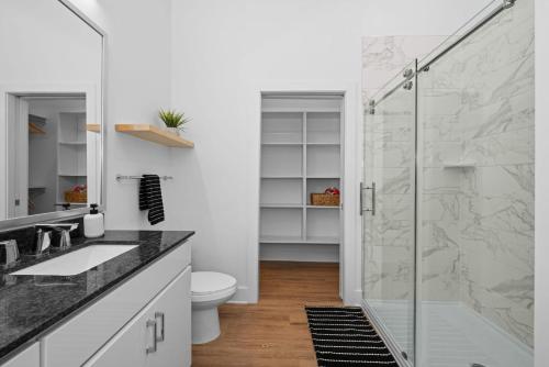 Modern Studio and 1BR Apartments in Charlottes Vibrant LoSo Neighborhood Modern Studio and 1BR Apartments in Charlottes Vibrant LoSo Neighborhood