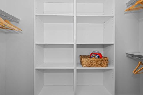 Modern Studio and 1BR Apartments in Charlottes Vibrant LoSo Neighborhood Modern Studio and 1BR Apartments in Charlottes Vibrant LoSo Neighborhood