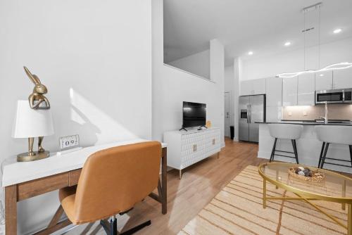 Modern Studio and 1BR Apartments in Charlottes Vibrant LoSo Neighborhood Modern Studio and 1BR Apartments in Charlottes Vibrant LoSo Neighborhood