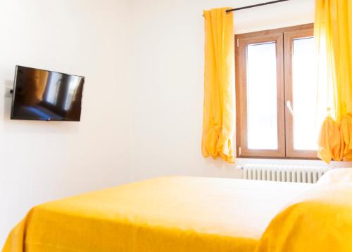 Yellow room, Pise (photo 10)