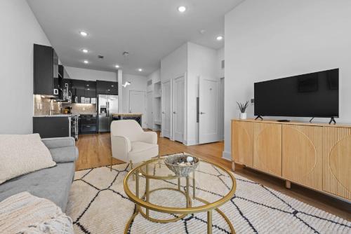 Modern Studio and 1BR Apartments in Charlottes Vibrant LoSo Neighborhood Modern Studio and 1BR Apartments in Charlottes Vibrant LoSo Neighborhood