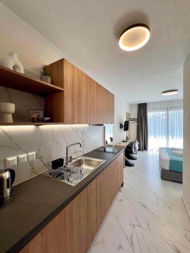 Four Shades Luxury Suites 2