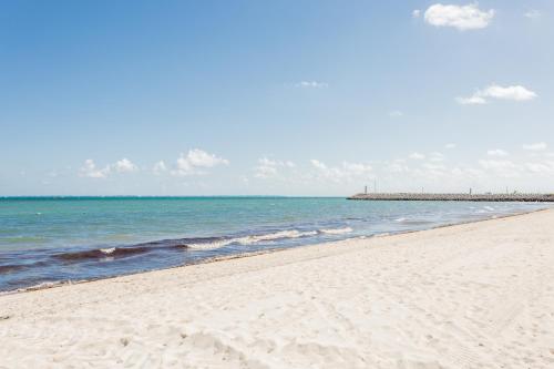 Luxury 2-Bedroom Apartment with Beach Club Access, Cancún (Foto 3)