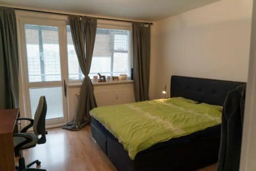 Spacious apartment with amazing castle view, Bratislava (fotografie 10)