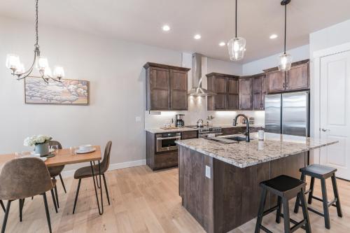 Lovely Townhome at the TPC Golf Course detail