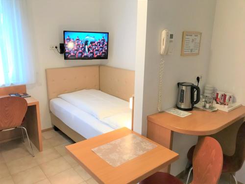 City Hotel Albrecht - image 6