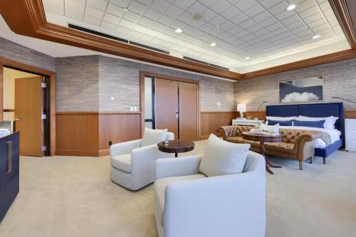 The Executive Suites and Events - image 10