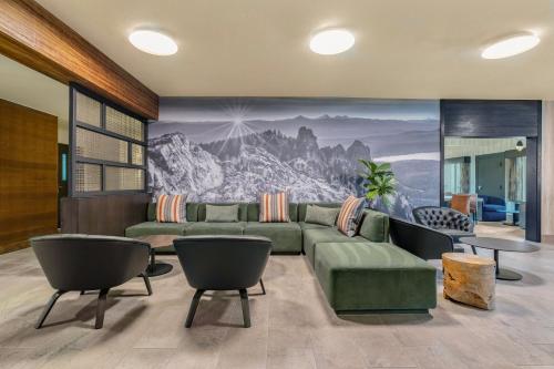 DoubleTree by Hilton Bend - image 38