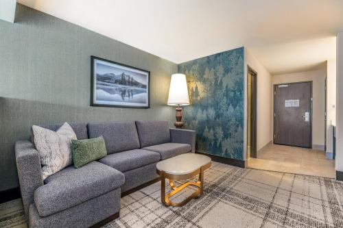 DoubleTree by Hilton Bend - image 23
