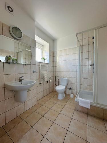 Душ, Green B&B Bed and Breakfast in Зелена-Гура